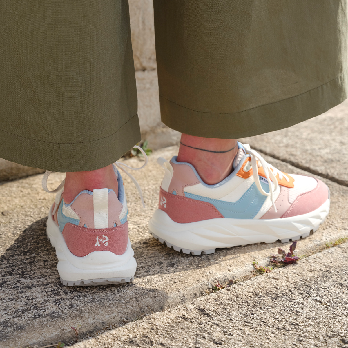 Chaussures techniques pour la ville : l’élégance fonctionnelle au quotidien