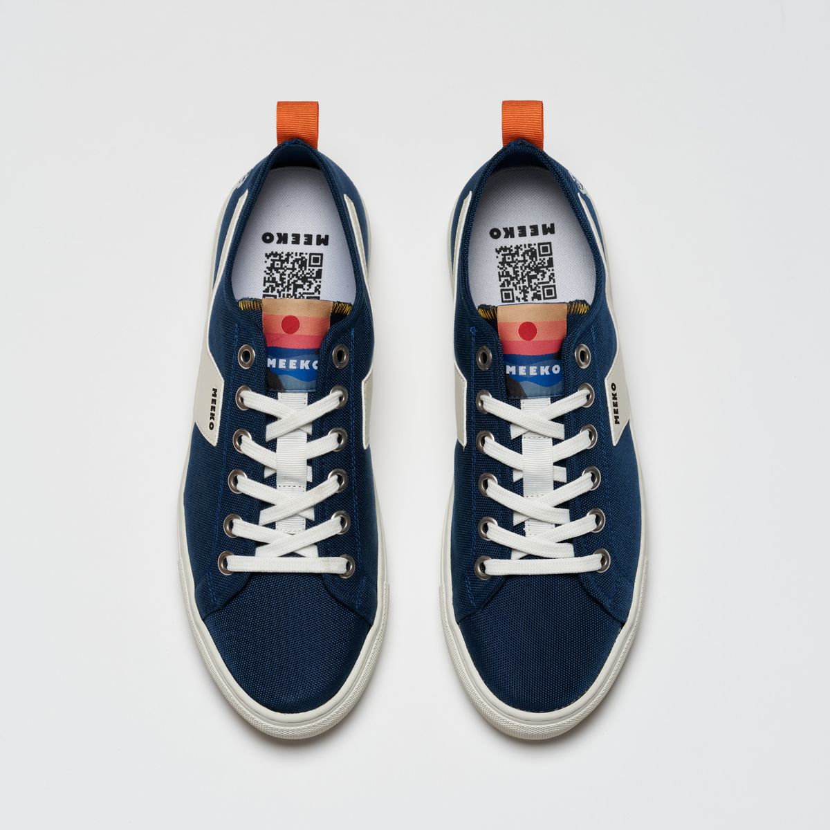 LUTRA- OCEAN - sustainable and responsible urban sneakers in cordura canvas, ocean blue and beige, white laces, white sole.