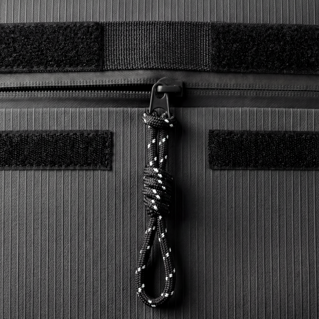 WOODPACKER – BLACK – MODULARER, FUNKTIONALER UND NACHHALTIGER RUCKSACK