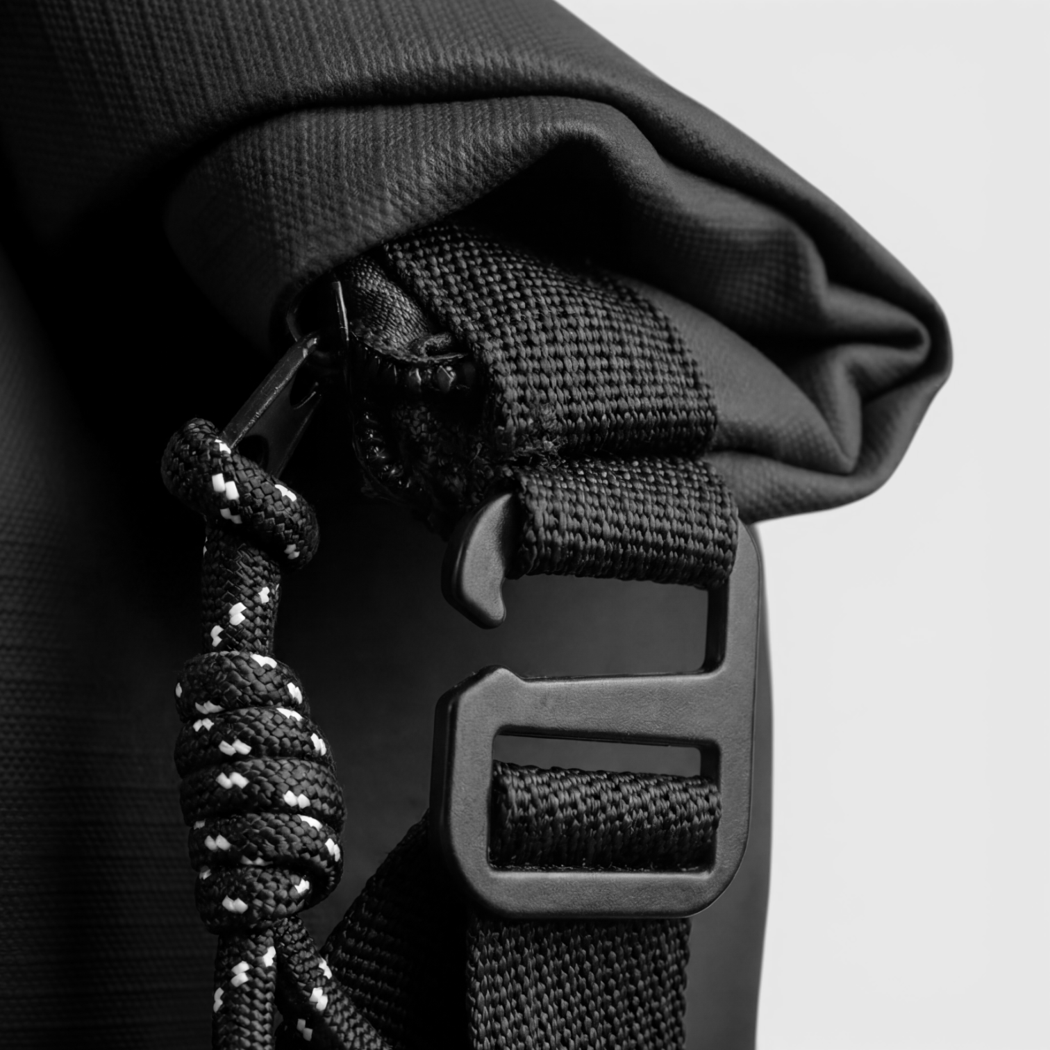 WOODPACKER - BLACK - BACKPACK TECHNIQUE ET DURABLE