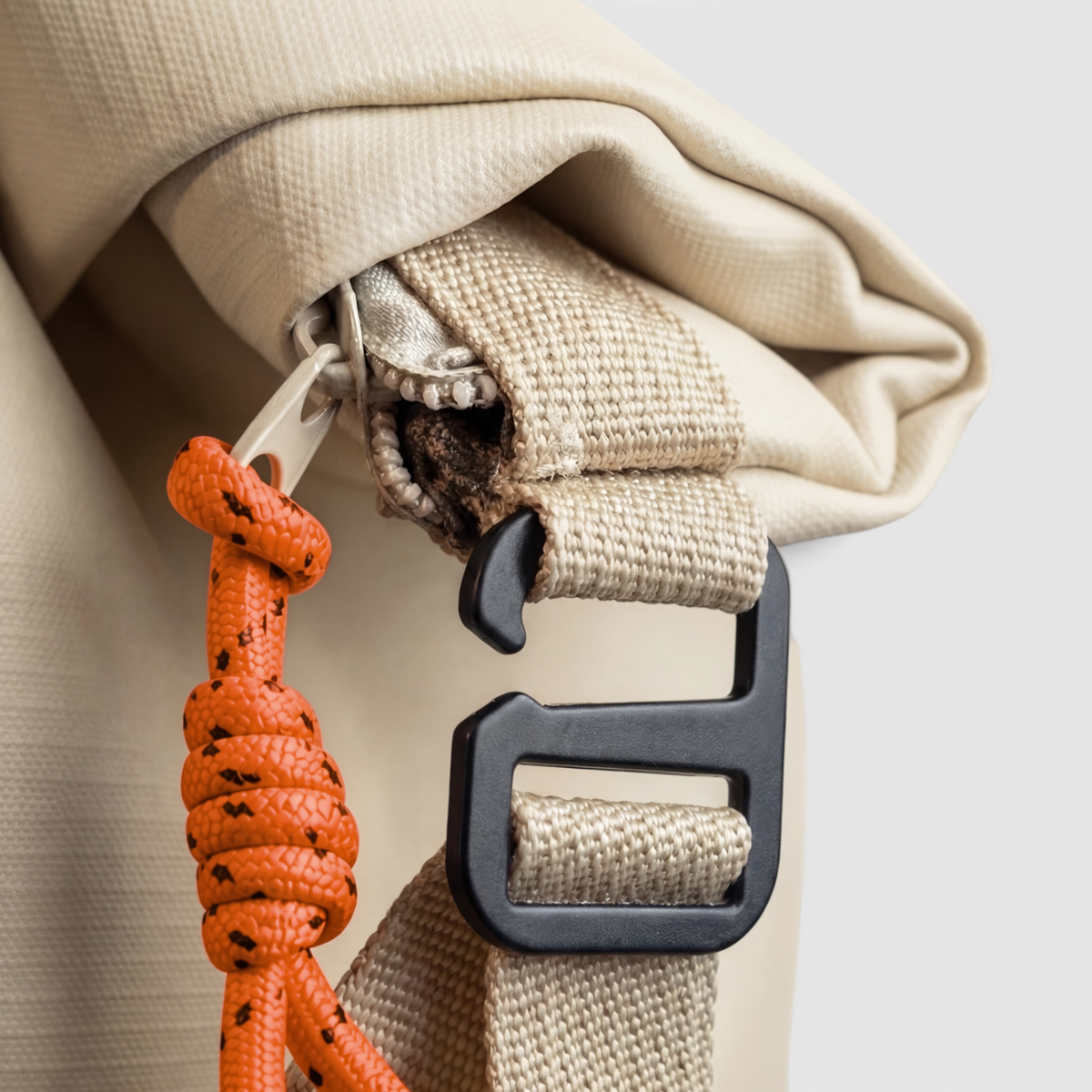WOODPACKER - DUNE - MODULAR, TECHNICAL, AND SUSTAINABLE BACKPACK