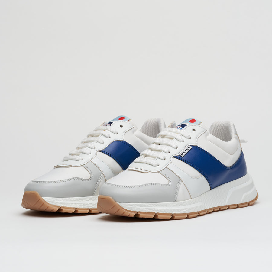 COCO PONGO - Kleinblau-Sneaker, langlebig und verantwortungsbewusst, in Weiß, Kleinblau und Grau, mit weißen Schnürsenkeln und braunen Sohlen